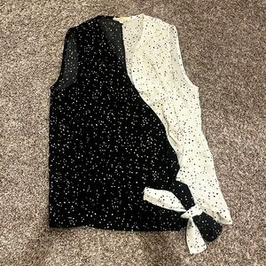 Entro sleeveless blouse